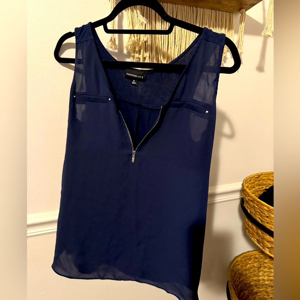 Fortune & Ivy Sleeveless Blouse with Zipper Front M